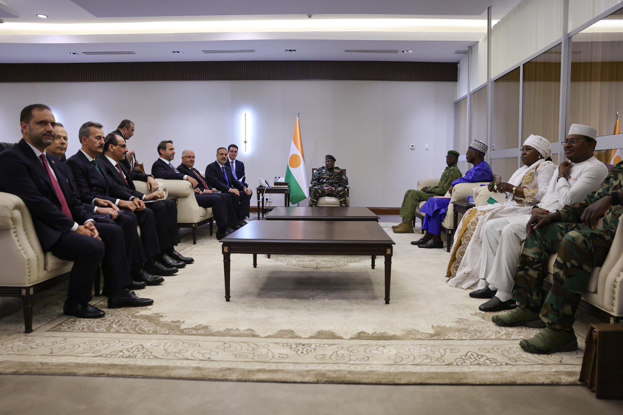 Visite du ministre des Affaires étrangères Hakan Fidan au Niger, 17