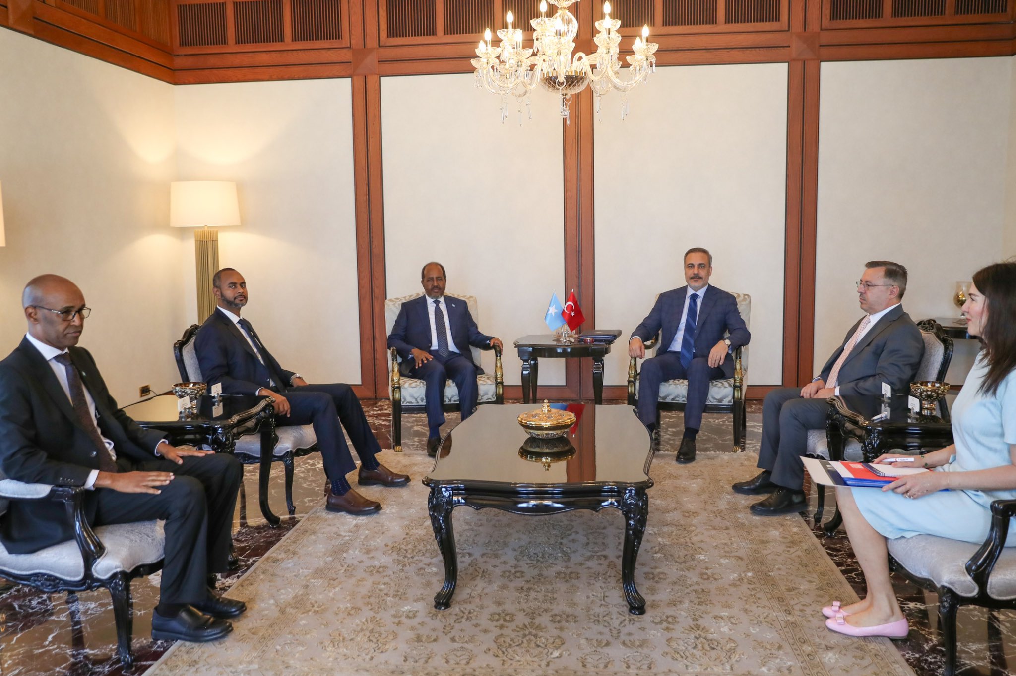 Minister of Foreign Affairs Hakan Fidan met with Hassan Sheikh Mohamud ...