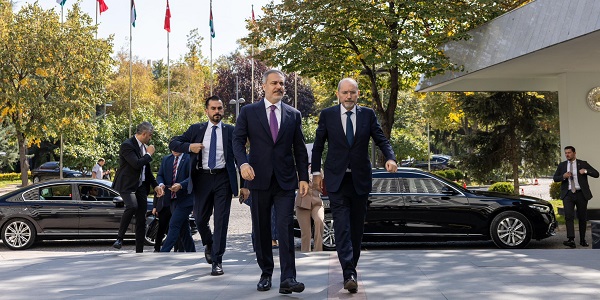 Außenminister Hakan Fidan traf mit Ayman Safadi, stellvertretender Ministerpräsident, Minister für auswärtige Angelegenheiten und Auswanderer Jordaniens, zusammen, 15. Oktober 2024, Ankara