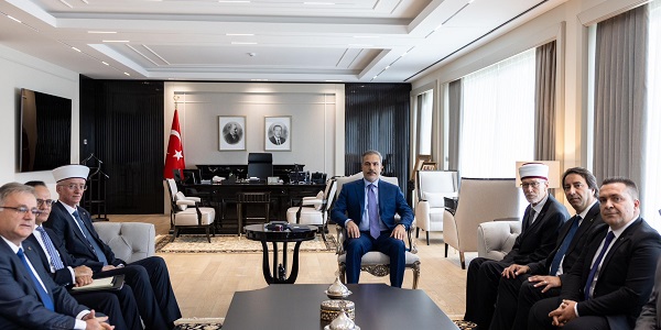 Le ministre des Affaires étrangères Hakan Fidan a reçu les membres du Comité consultatif de la minorité turque de Thrace occidentale, 7 octobre 2024, Ankara