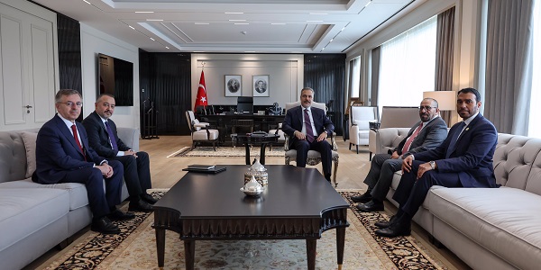 El Ministro de Asuntos Exteriores Hakan Fidan recibió a Khalifa Shaheen Almarar, Ministro de Estado de Asuntos Exteriores de los Emiratos Árabes Unidos, 24 de enero de 2025, Ankara