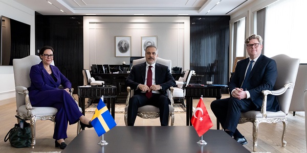 Außenminister Hakan Fidan kam mit der schwedischen Außenministerin Maria Malmer Stenergard und dem schwedischen Justizminister Gunnar Strömmer im Rahmen des Treffens zum türkisch-schwedischen Sicherheitspakt zusammen, 21. Januar 2025, Ankara