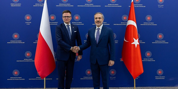 Le ministre des Affaires étrangères Hakan Fidan a rencontré Szymon Franciszek Holownia, président du Parlement polonais, 19 septembre 2024, Ankara